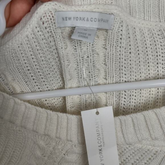 New York and Company Cream Cable Knit Sweater Size Medium - Picture 14 of 14
